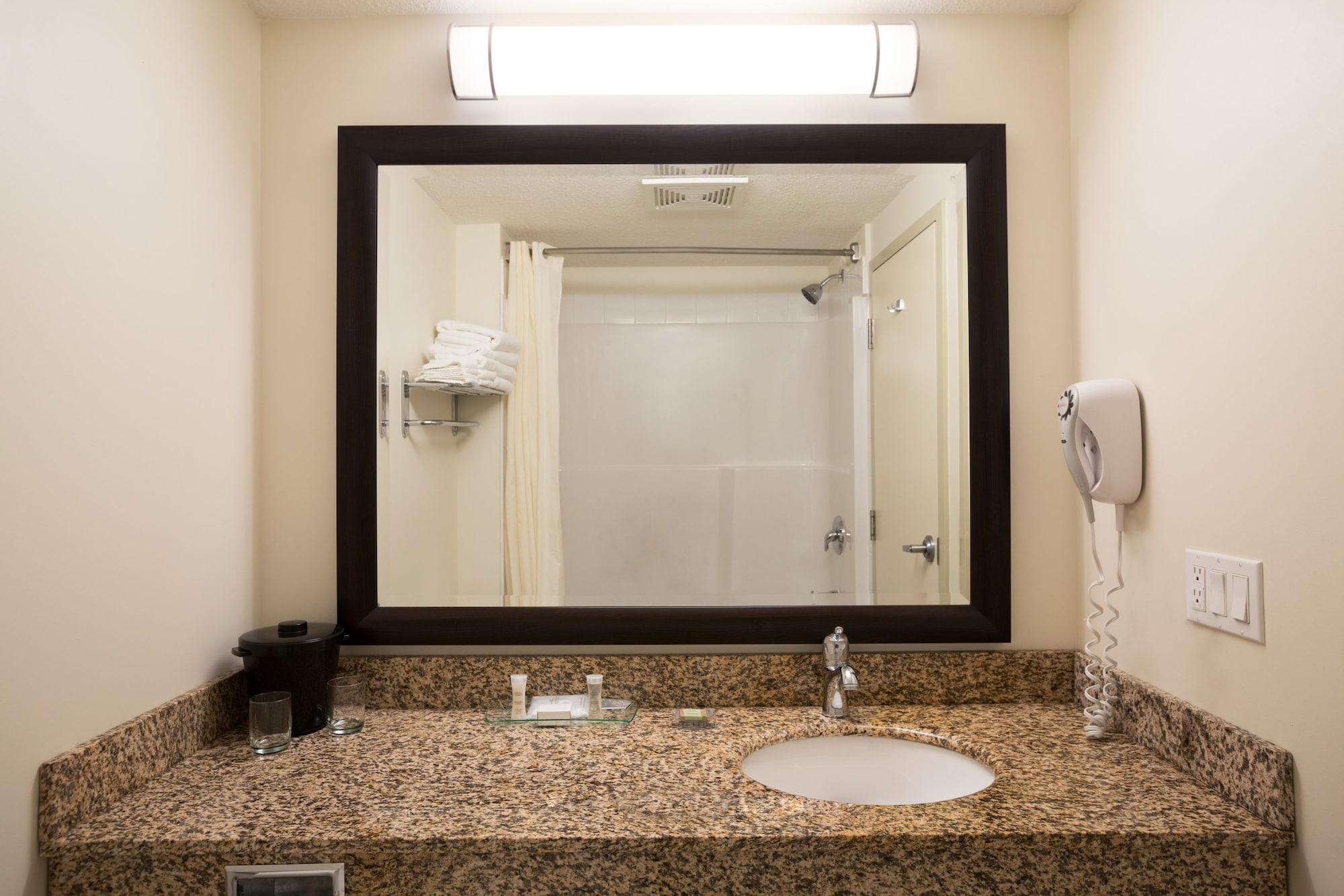 Super 8 By Wyndham Sherwood Park/Edmonton Area Esterno foto