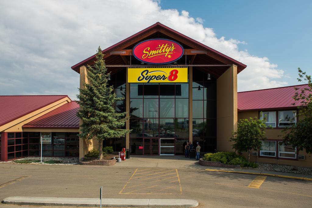 Super 8 By Wyndham Sherwood Park/Edmonton Area Esterno foto