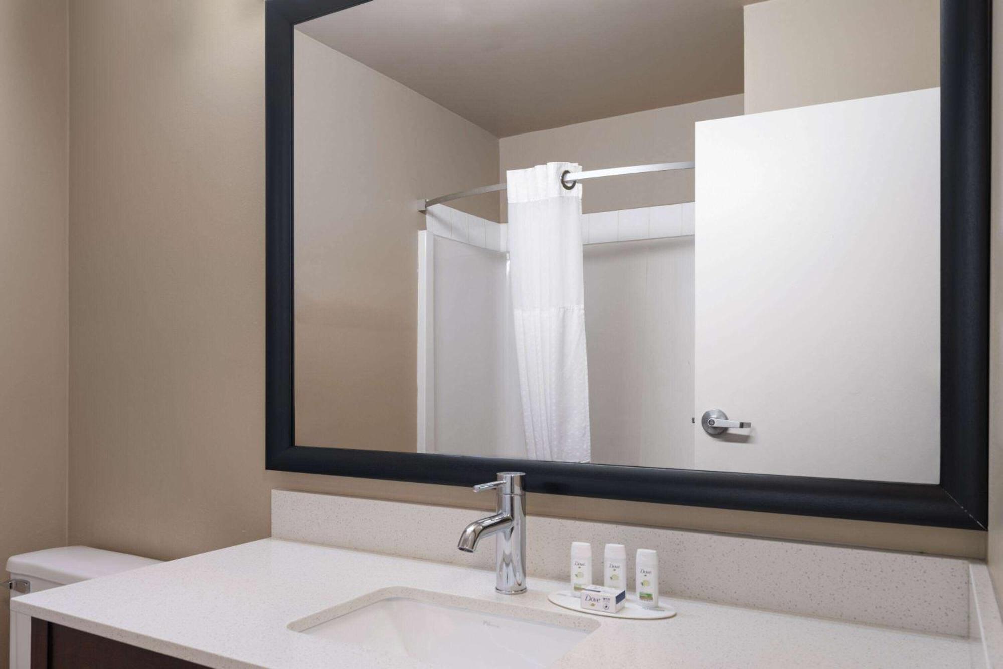 Super 8 By Wyndham Sherwood Park/Edmonton Area Esterno foto