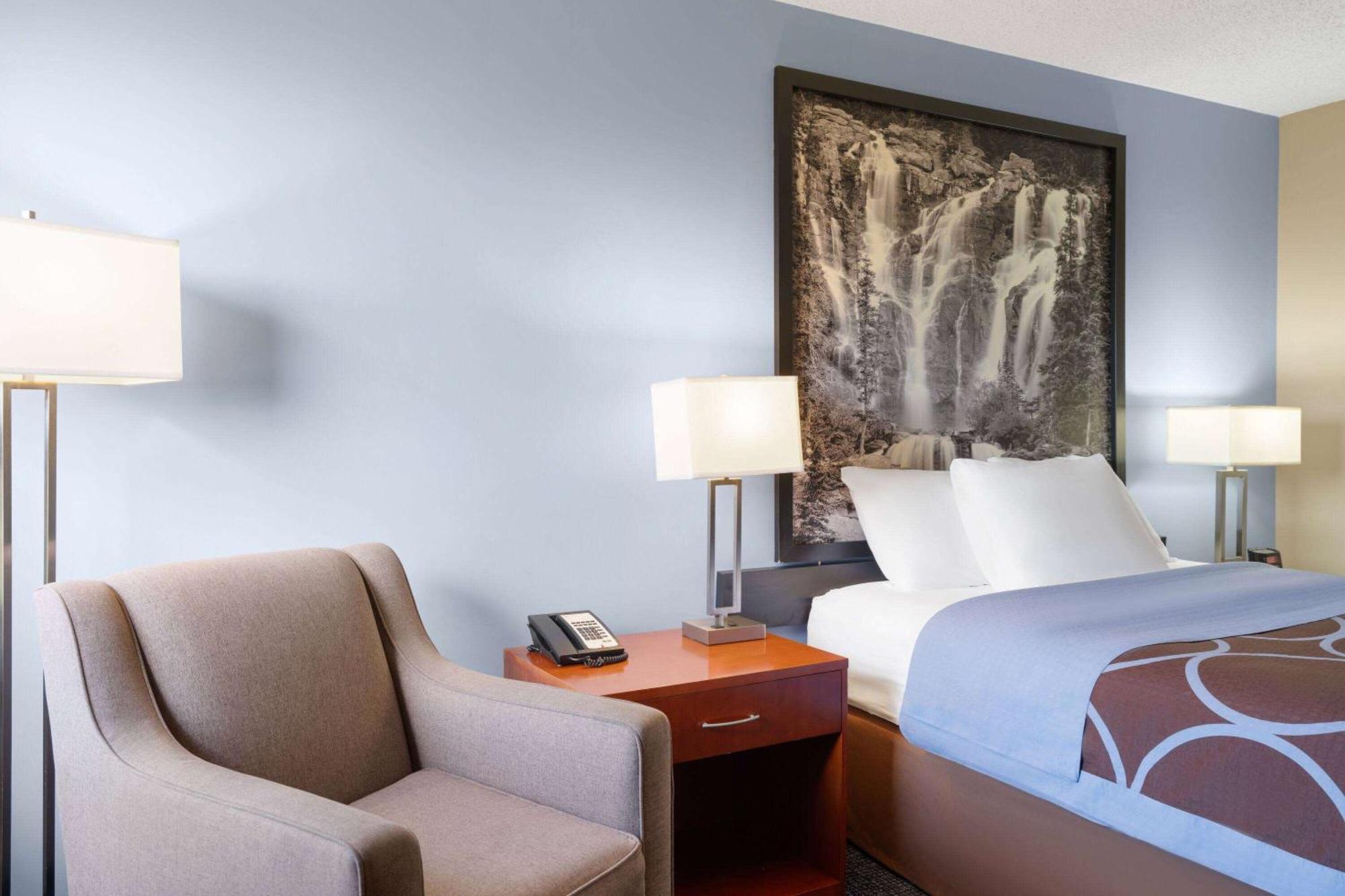 Super 8 By Wyndham Sherwood Park/Edmonton Area Esterno foto
