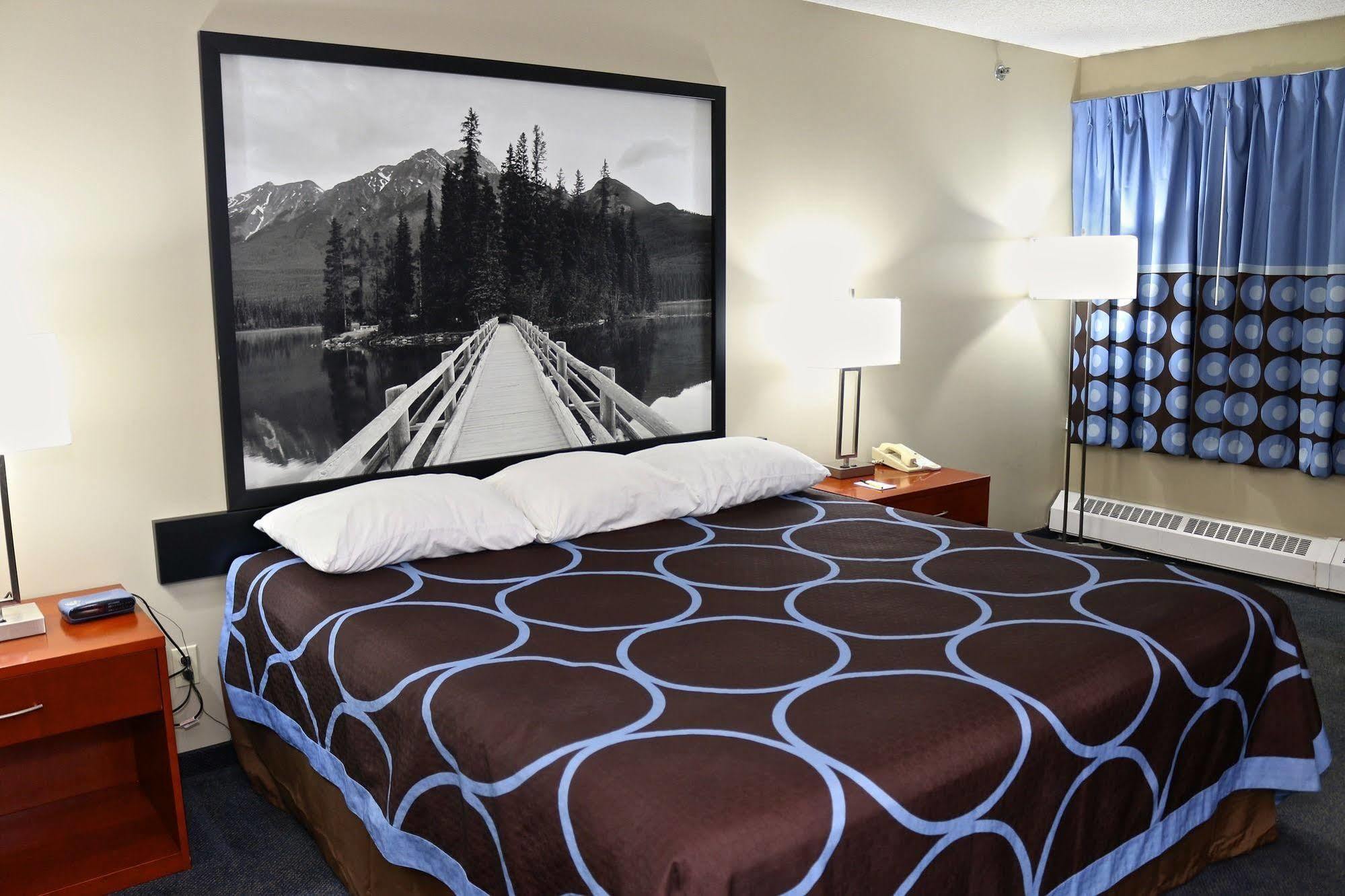 Super 8 By Wyndham Sherwood Park/Edmonton Area Esterno foto